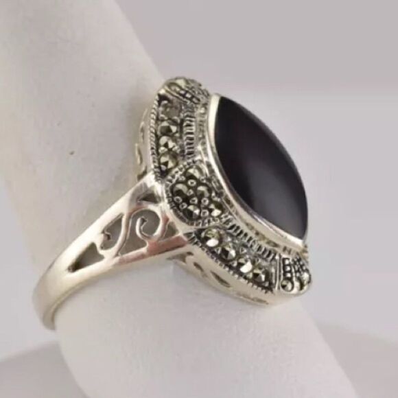 Vintage Marquise Cut Black Onyx Cabochon Sterling Silver & Marcasite Ring Sz 9.5 - Picture 3 of 13